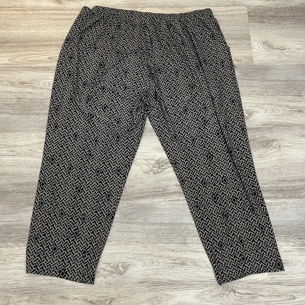 Metaphor Gray with Black Print Soft Elastic Waist Pull on Cropped Pants Size XL - Picture 2 of 11